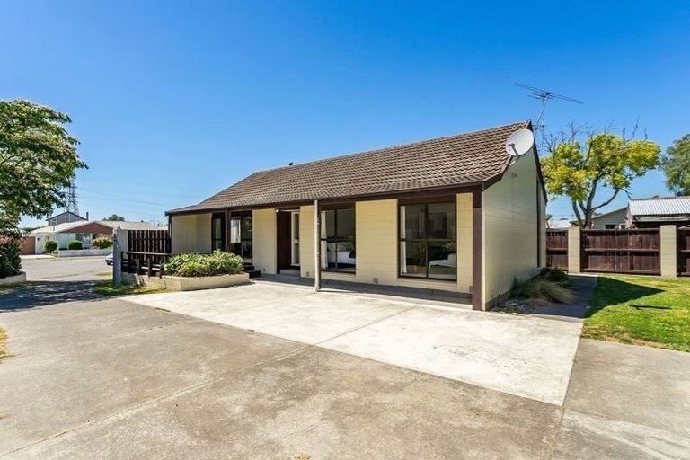 Photo of property in 5 Loreto Place, Hornby, Christchurch, 8042