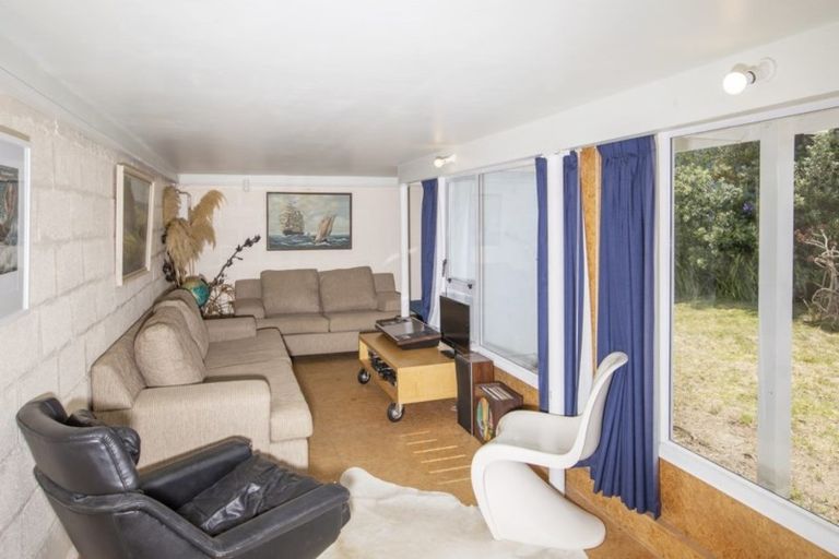 Photo of property in 48 Blue Pacific Parade, Riversdale Beach, Masterton, 5872