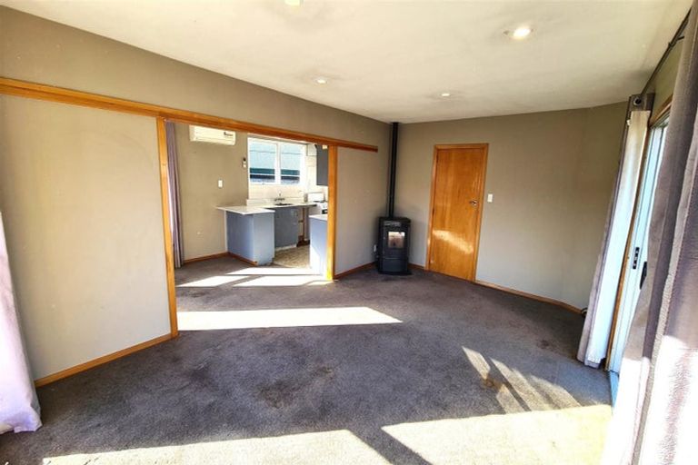 Photo of property in 14 Lomax Place, Islington, Christchurch, 8042