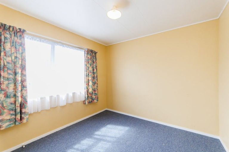Photo of property in 34 Geraldine Crescent, Cloverlea, Palmerston North, 4412