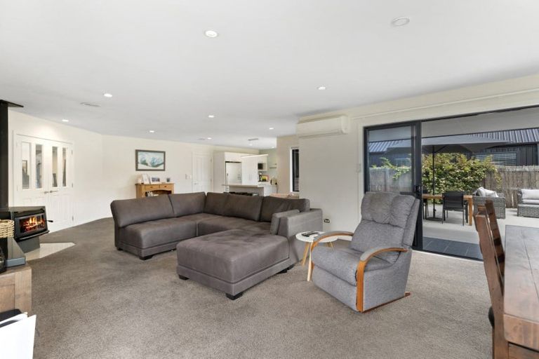 Photo of property in 9 Red Cottage Drive, Lake Hayes, Queenstown, 9304