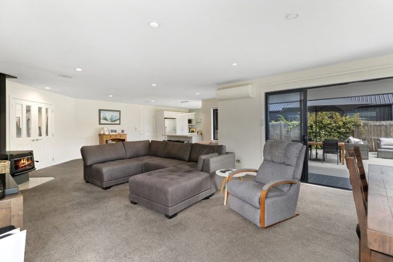 Photo of property in 9 Red Cottage Drive, Lake Hayes, Queenstown, 9304