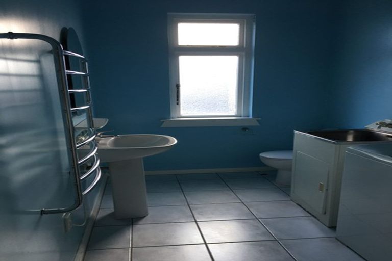 Photo of property in 58 Brougham Street, Mount Victoria, Wellington, 6011