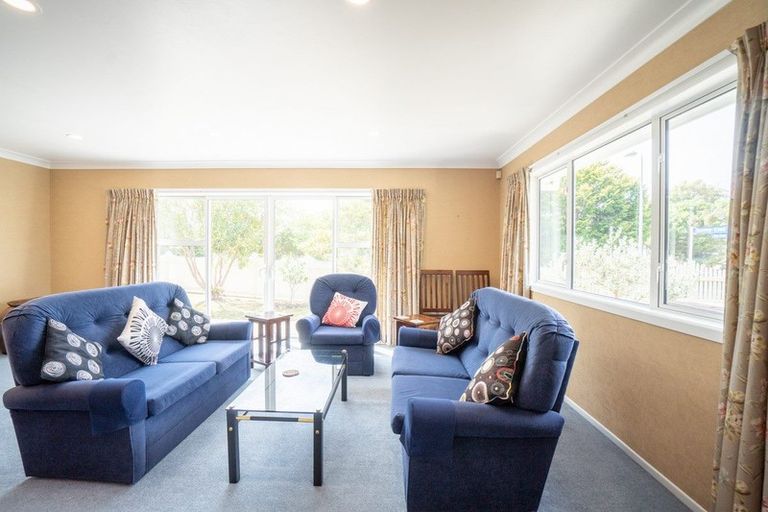 Photo of property in 12 Newcastle Street, Hokowhitu, Palmerston North, 4410