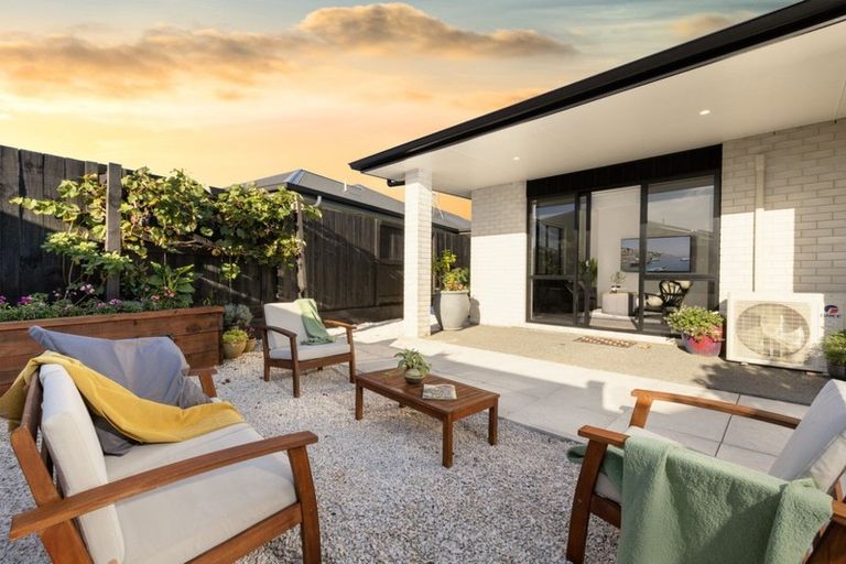 Photo of property in 34 Kahuparere Crescent, Pyes Pa, Tauranga, 3112