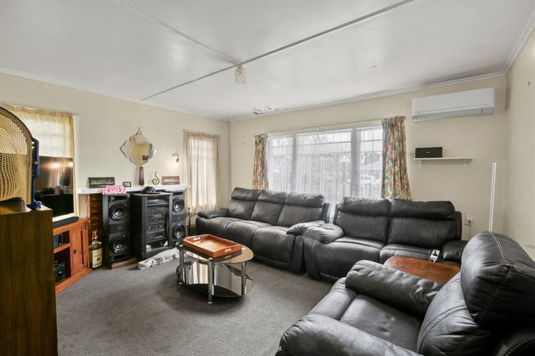 Photo of property in 155 Seaview Road, Westown, New Plymouth, 4310