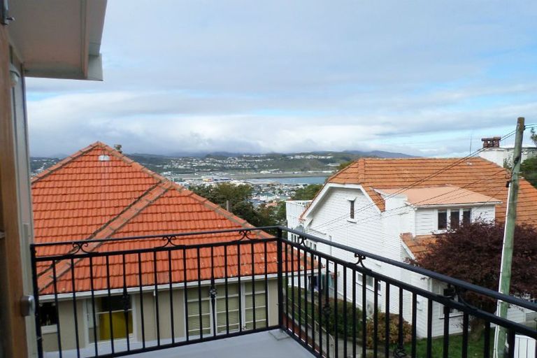 Photo of property in 32 Buckingham Street, Melrose, Wellington, 6023