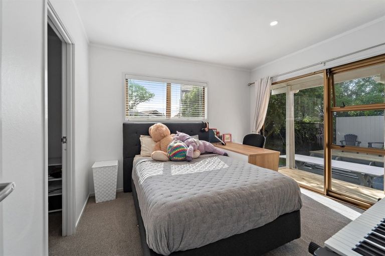 Photo of property in 9b Centreway Road, Orewa, 0931