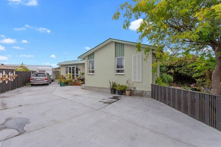 Photo of property in 11 Oban Place, Woolston, Christchurch, 8062