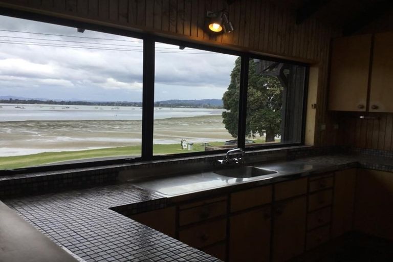 Photo of property in 50-52 The Esplanade, Omokoroa, 3114