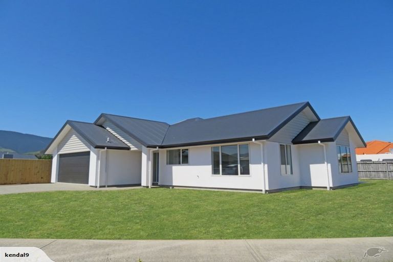 Photo of property in 2 Lassen Place, Stoke, Nelson, 7011