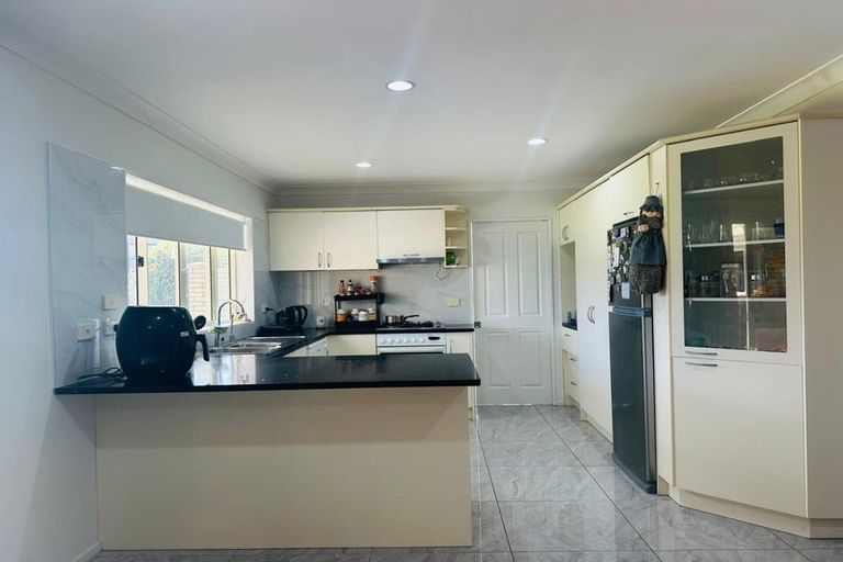 Photo of property in 49 Longford Park Drive, Takanini, 2112