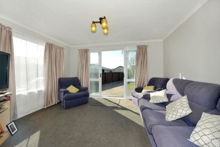 Photo of property in 2/9 Peckham Lane, Woolston, Christchurch, 8062
