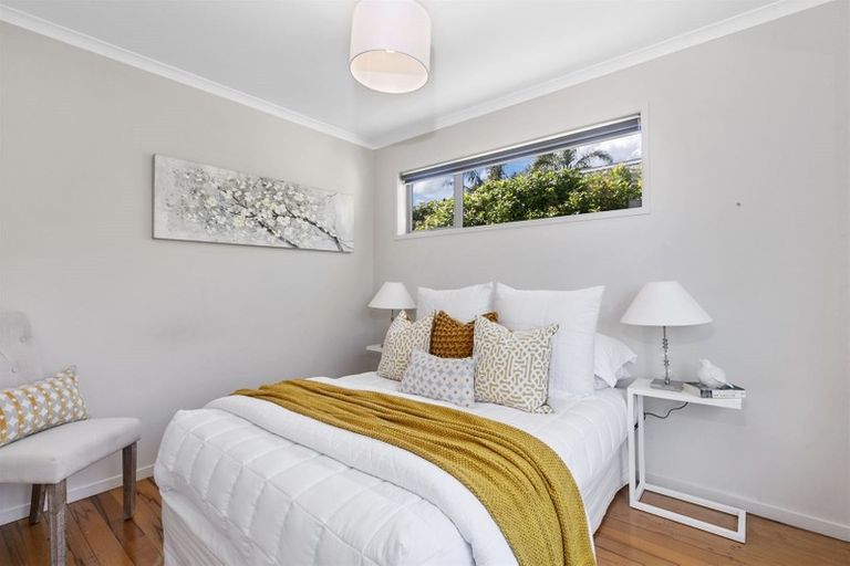 Photo of property in 2/12 Beatrice Avenue, Hillcrest, Auckland, 0627