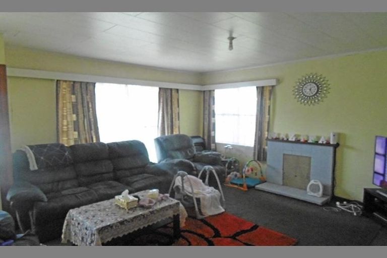 Photo of property in 1/1 Friesian Drive, Mangere, Auckland, 2022