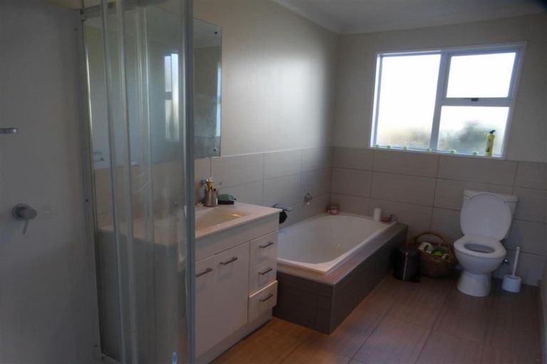 Photo of property in 173 Aorangi Road, Bryndwr, Christchurch, 8053