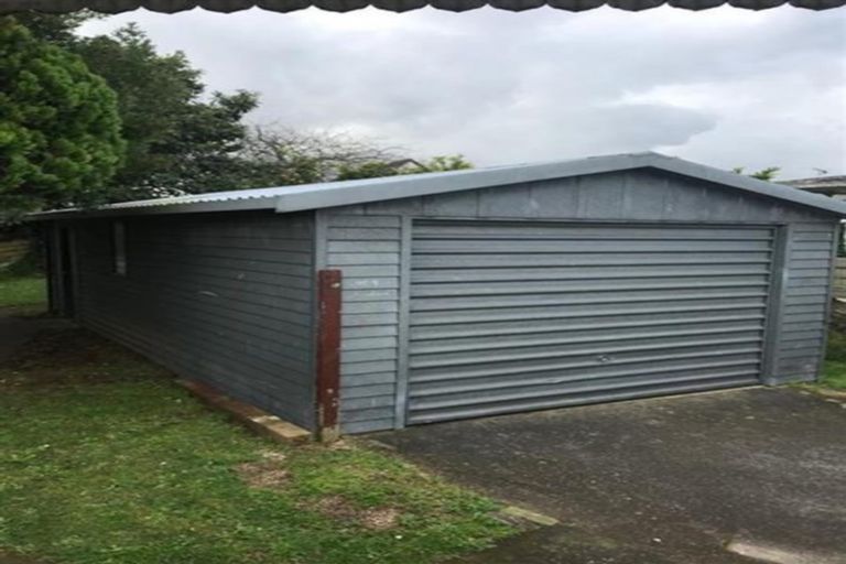 Photo of property in 25b Challen Close, Conifer Grove, Takanini, 2112