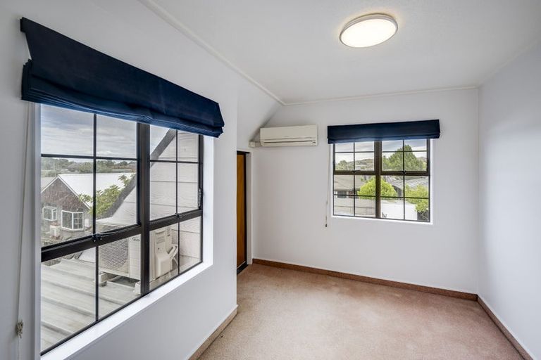 Photo of property in 32 Auckland Road, Greenmeadows, Napier, 4112