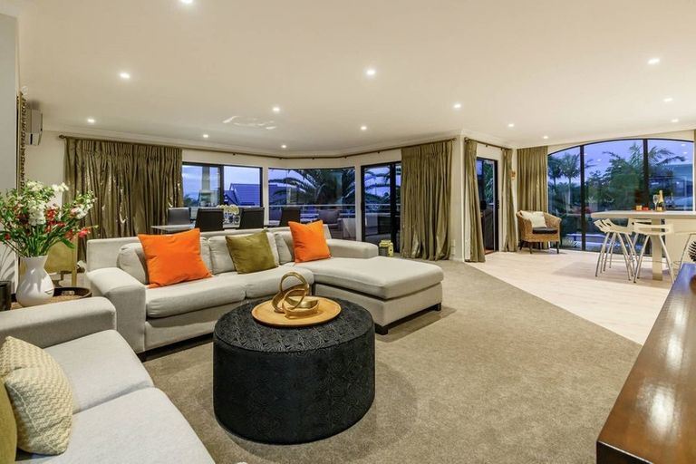 Photo of property in 12 Clyside Avenue, Half Moon Bay, Auckland, 2012