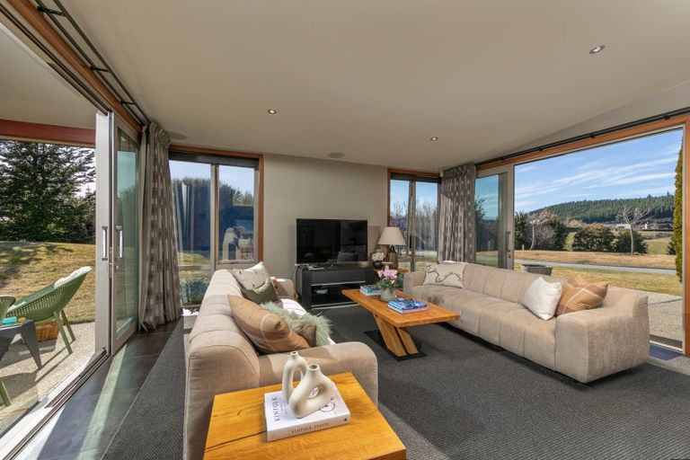 Photo of property in 19 Ridgecrest, Wanaka, 9305