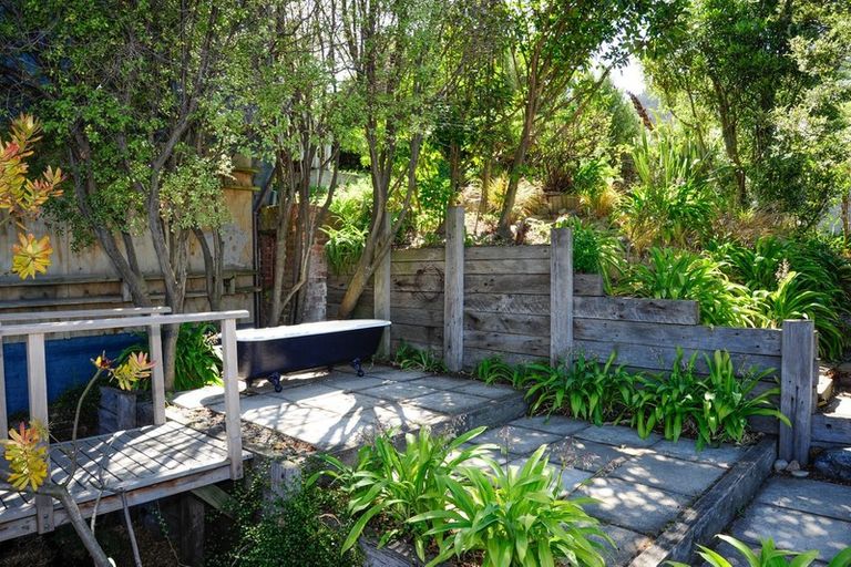 Photo of property in 24 Canterbury Street, Lyttelton, 8082