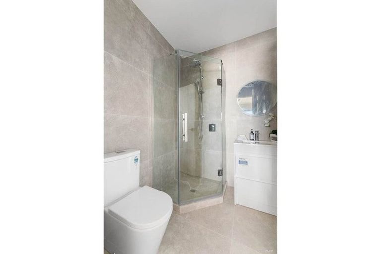 Photo of property in 1/735 East Coast Road, Browns Bay, Auckland, 0630