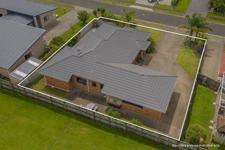 Photo of property in 12 Cobham Lane, Whitianga, 3510