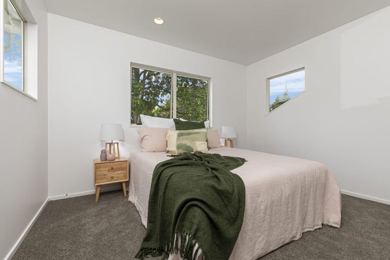 Photo of property in 1/36 Camelot Place, Glenfield, Auckland, 0629