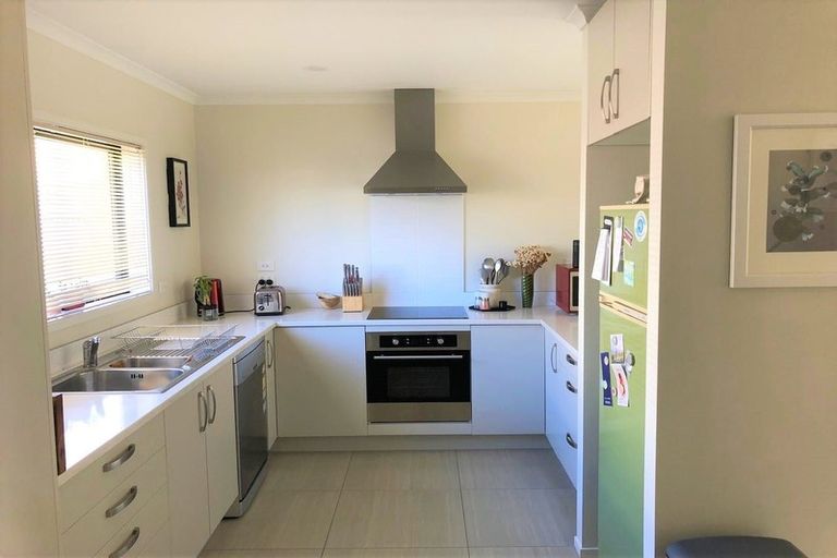 Photo of property in 11 Koko Mews, Mangere Bridge, Auckland, 2022