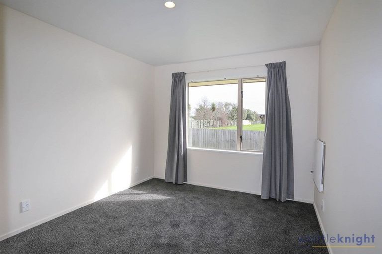 Photo of property in 32a Vagues Road, Northcote, Christchurch, 8052