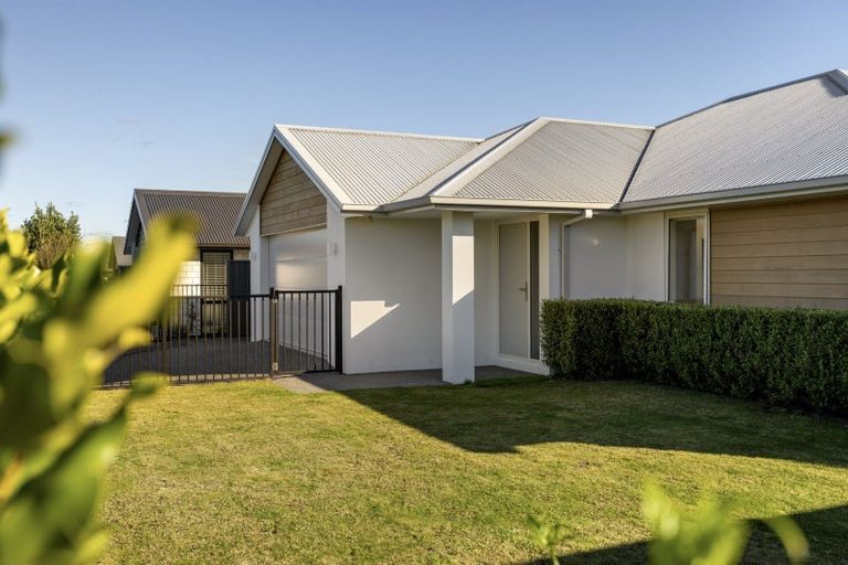 Photo of property in 4 Raynor Crescent, Pyes Pa, Tauranga, 3112