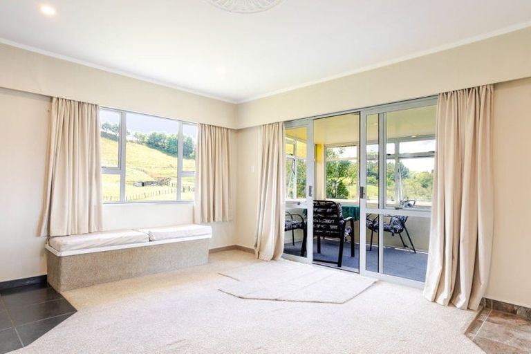 Photo of property in 208 Adelaide Road, Dannevirke, 4930