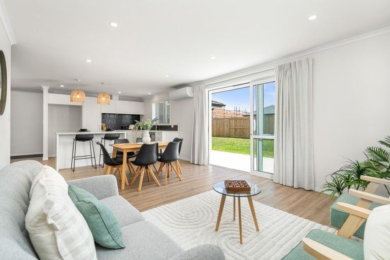 Photo of property in 30 Te Piriti Road, One Tree Point, 0118