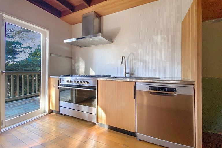 Photo of property in 221 Titirangi Road, Titirangi, Auckland, 0604