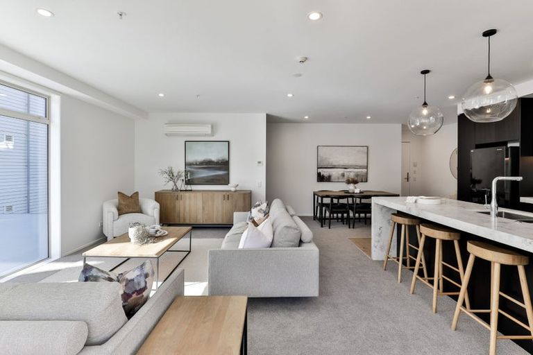 Photo of property in 109 Hibiscus Drive, Orewa, 0931