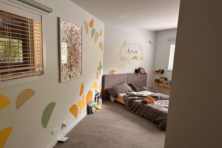 Photo of property in 61 Otitori Bay Road, Titirangi, Auckland, 0604