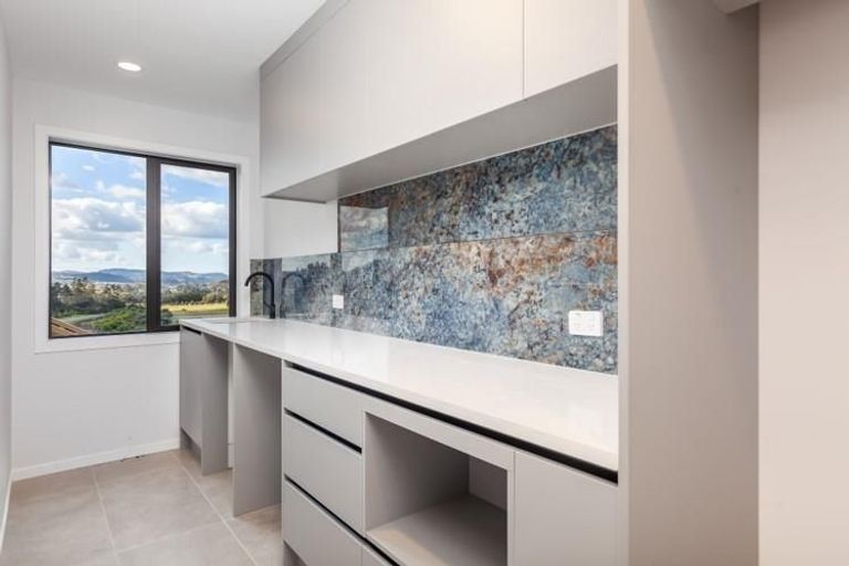 Photo of property in 50 Wainui Road, Silverdale, 0932