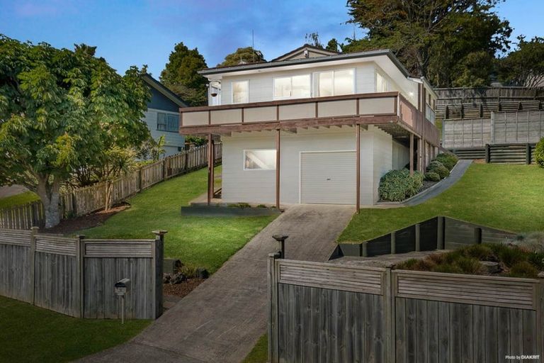 Photo of property in 5 Malibu Grove, Bayview, Auckland, 0629