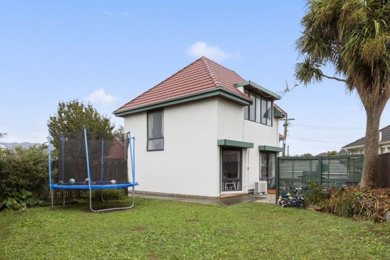 Photo of property in 15 Mcbain Grove, Avalon, Lower Hutt, 5011