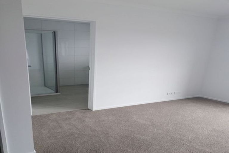 Photo of property in 28 Adlam Lane, Takanini, 2112