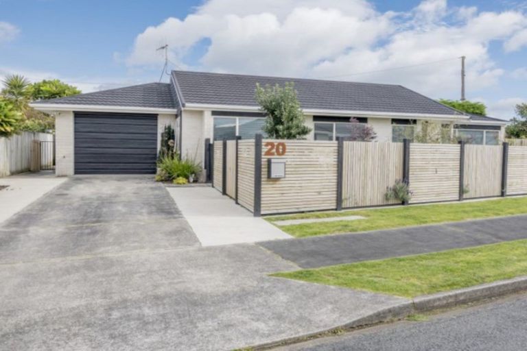 Photo of property in 20 Beach Haven Place, Paraparaumu Beach, Paraparaumu, 5032