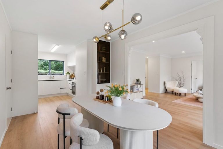 Photo of property in 710a Pakuranga Road, Howick, Auckland, 2010