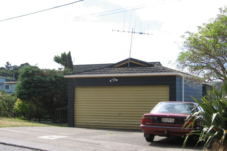 Photo of property in 2 Liddel Grove, Island Bay, Wellington, 6023