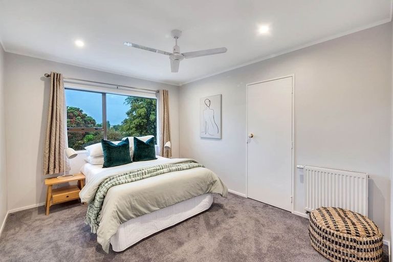 Photo of property in 4 Kegworth Place, Browns Bay, Auckland, 0630