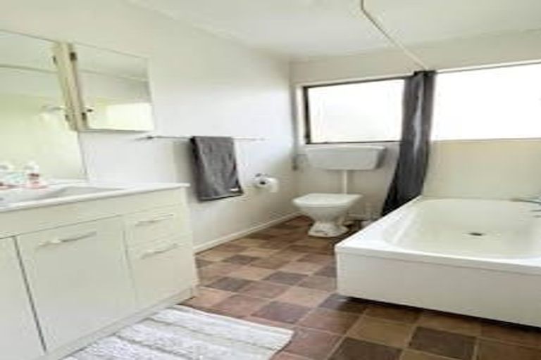 Photo of property in 586a Pioneer Highway, Highbury, Palmerston North, 4412