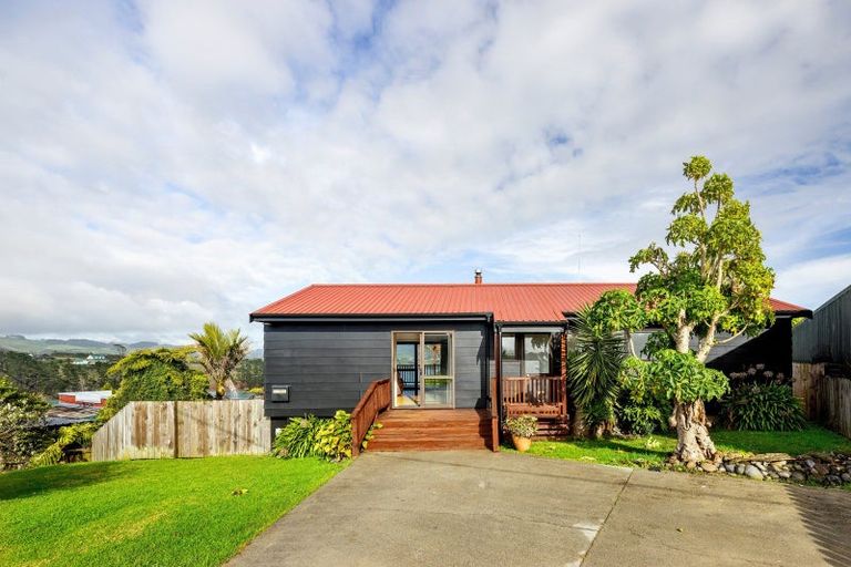Photo of property in 13 Point Street, Raglan, 3225