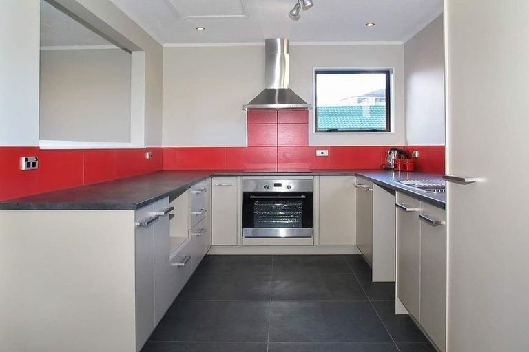 Photo of property in 10b Coventry Close, Ascot Park, Porirua, 5024