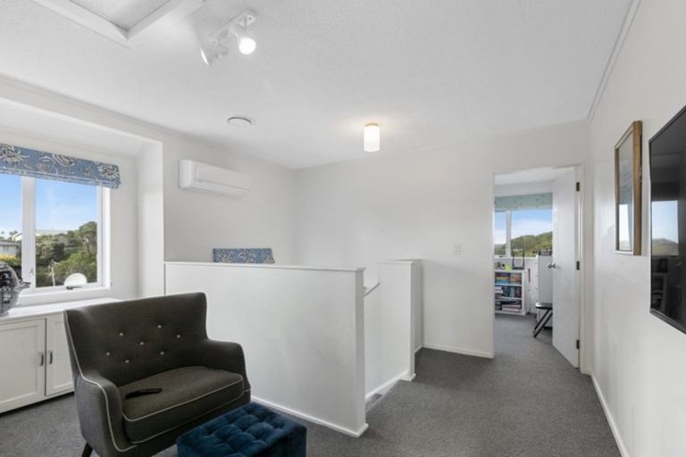 Photo of property in 7 Ashton Fitchett Drive, Brooklyn, Wellington, 6021