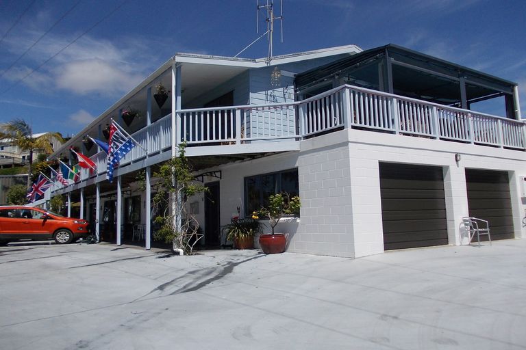 Photo of property in 33 Cable Bay Block Road, Cable Bay, 0420