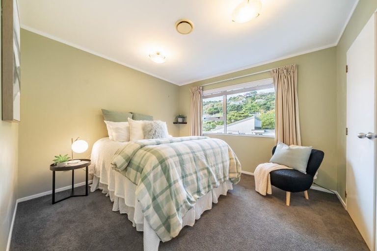 Photo of property in 18 Yarrow Place, Papakowhai, Porirua, 5024